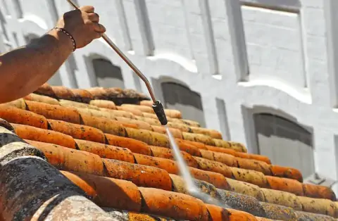 Nettoyage de toitures - Saint-Laurent-la-Conche